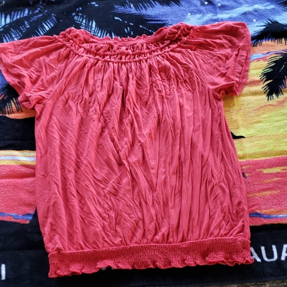 Women's Top - Picture 2 of 3